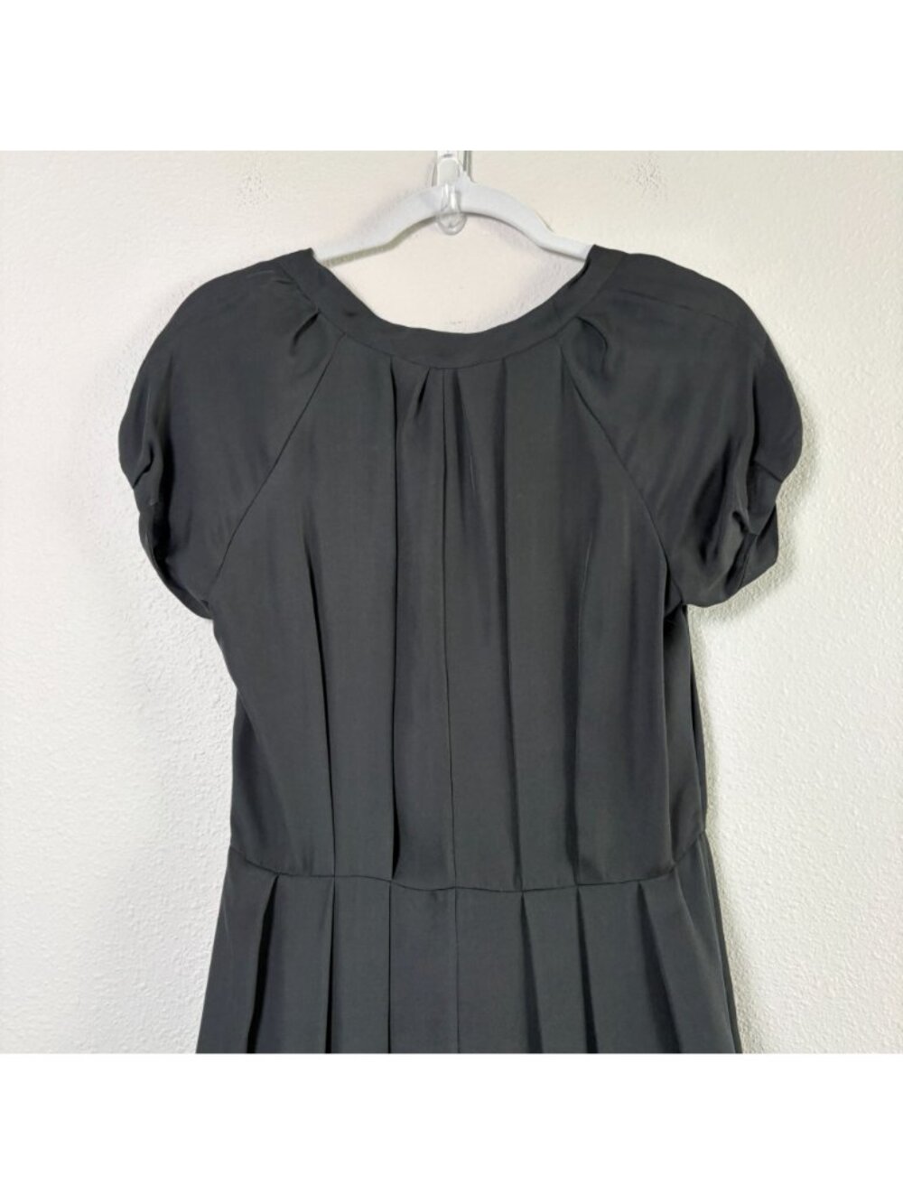 Banana Republic Midi Dress Womens 10 Black 100% Silk V Neck Short Sleeve - Picture 4 of 12